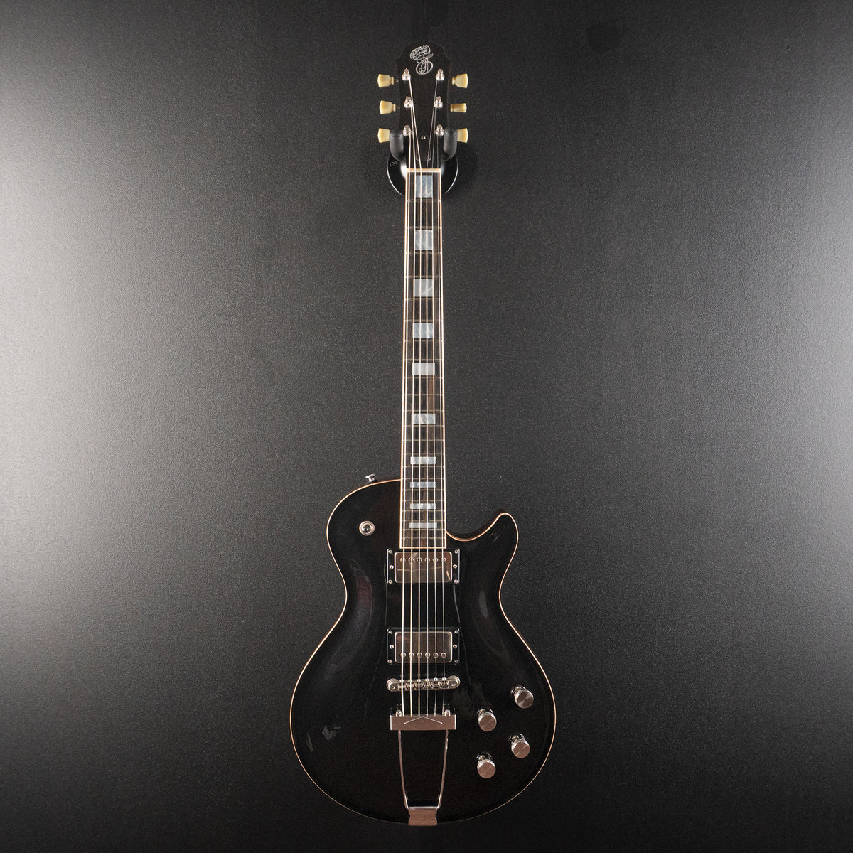 Macon Carved Top - Metallic Black