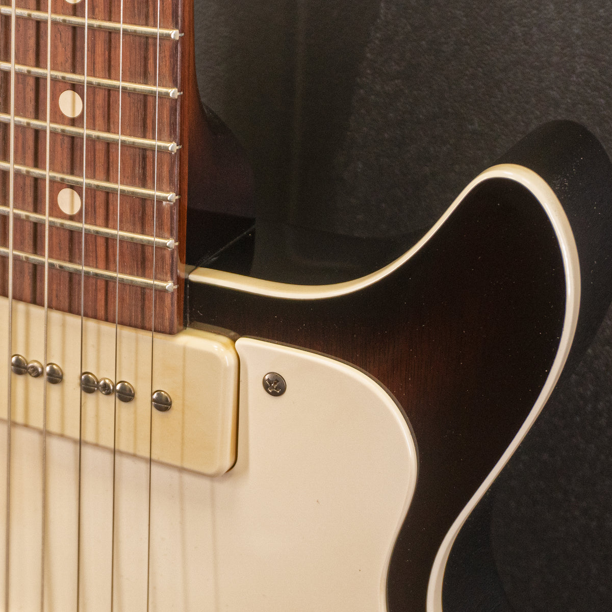 Macon Vintage DC - 2-Tone Burst